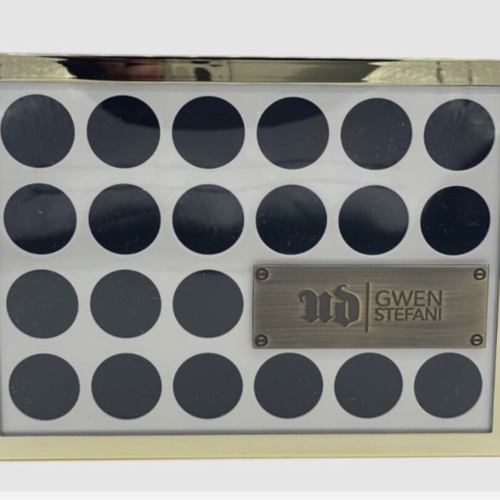 Urban Decay Metallic Striped Eyeshadow Palette